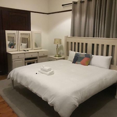 Queenspark Lodge Bloemfontein Buitenkant foto