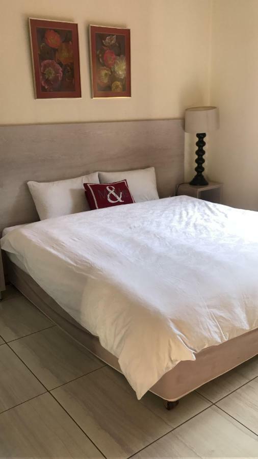 Queenspark Lodge Bloemfontein Buitenkant foto